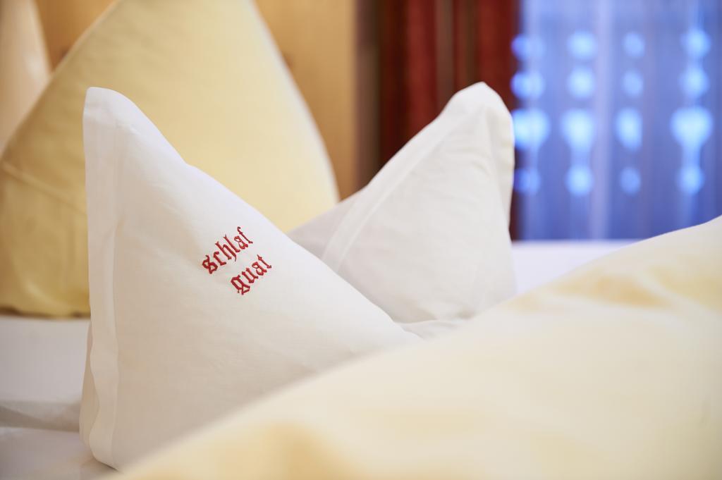 Gourmet-Hotel Gruenwald Леоганг Екстериор снимка