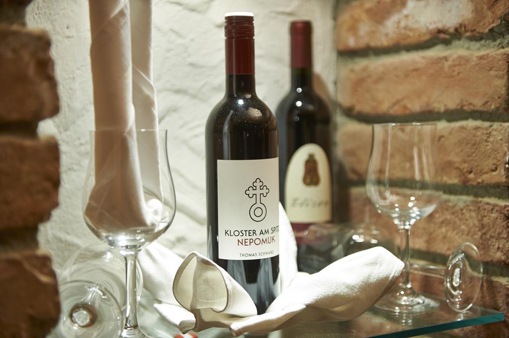 Gourmet-Hotel Gruenwald Леоганг Екстериор снимка